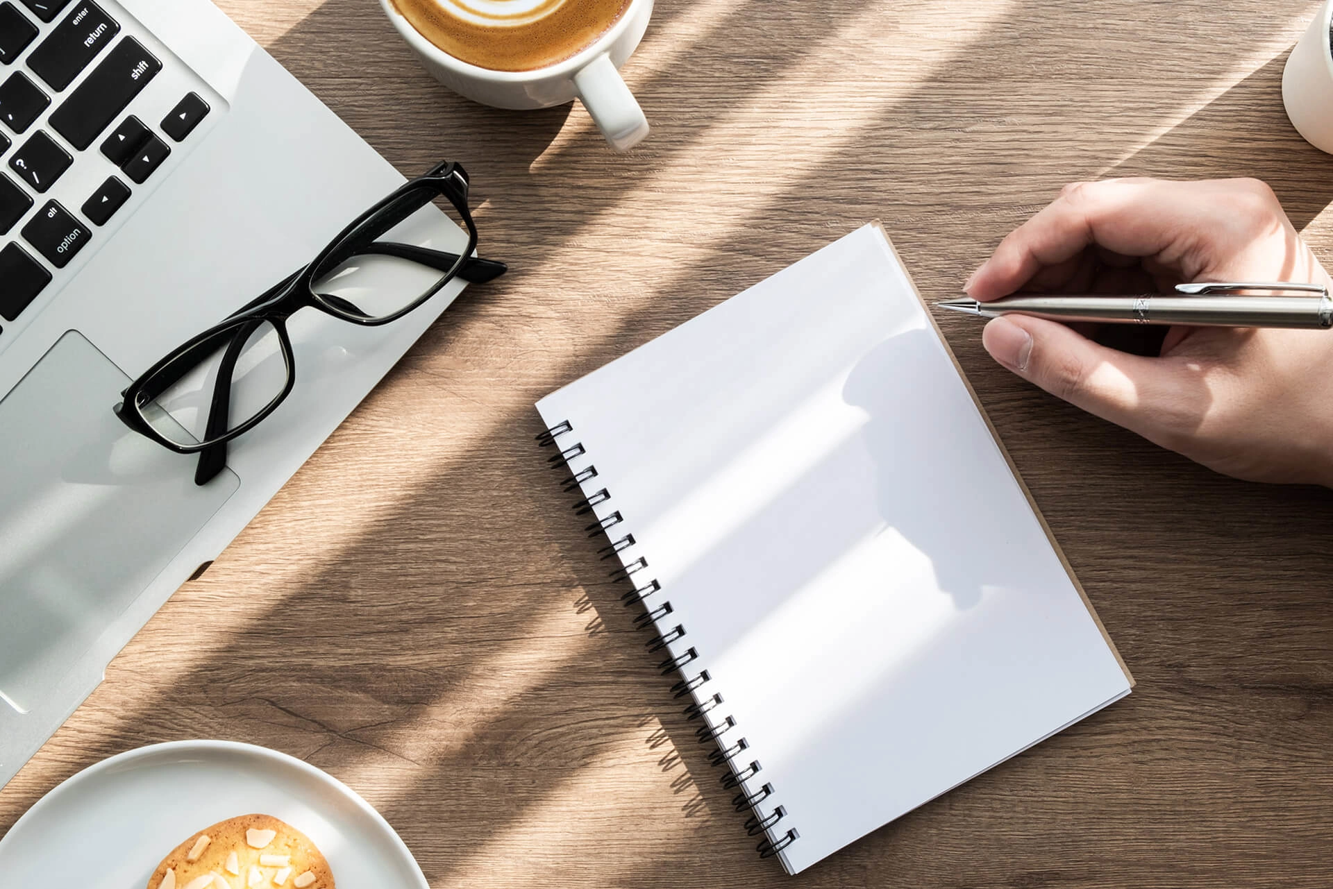 Headerbanner Blog Sales Professionals To Close You Must First Write (1)